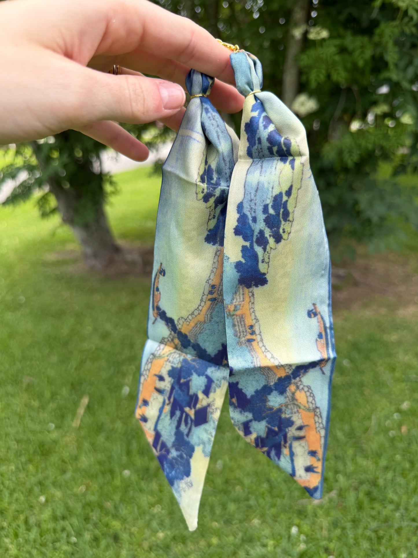 Freshie Scarf Holder