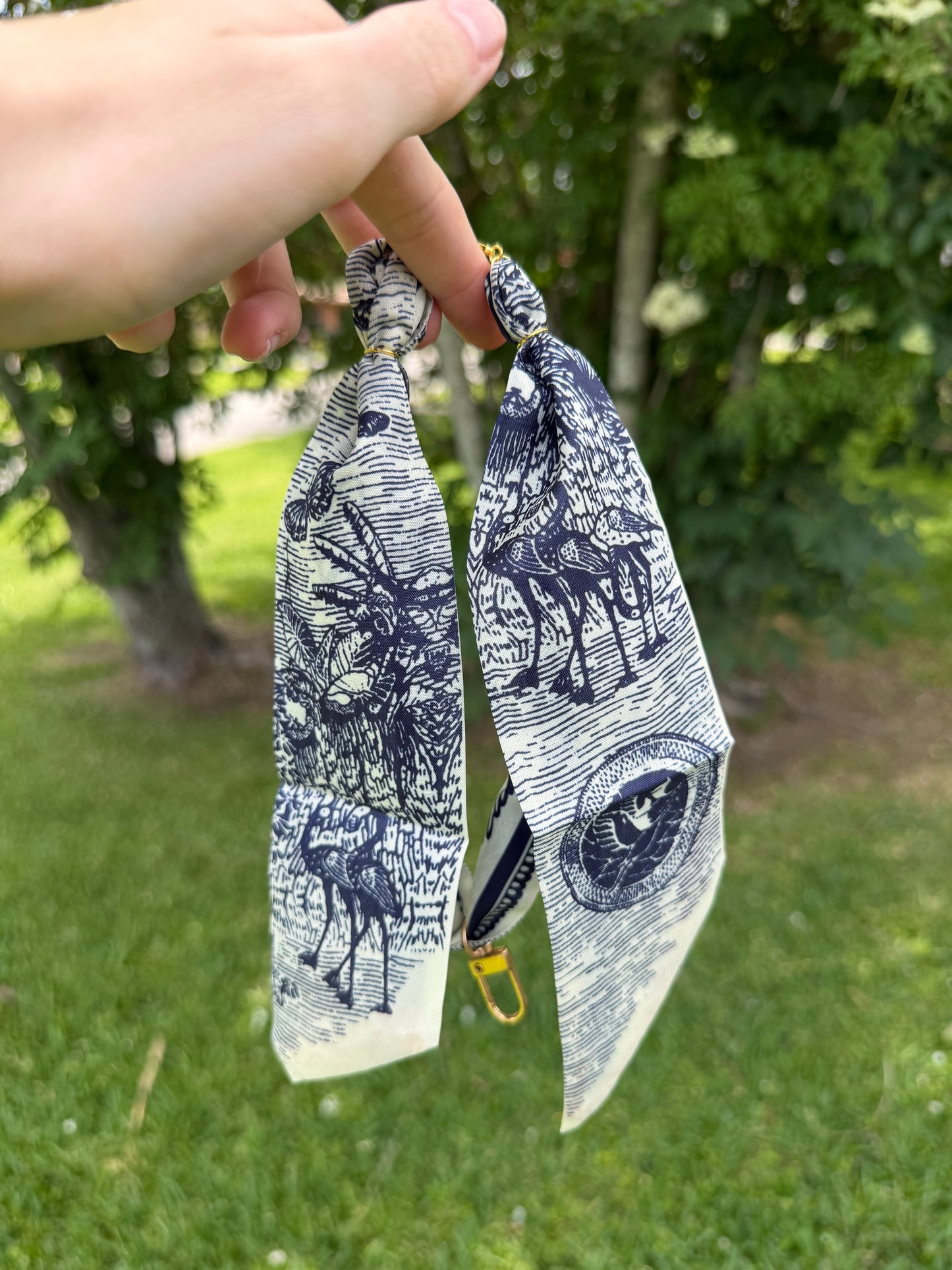 Freshie Scarf Holder